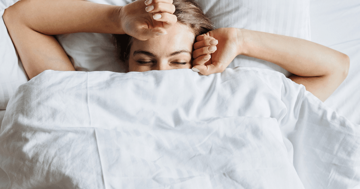 How Long Should You Wait to Sleep After Eating? - Sip2Sleep